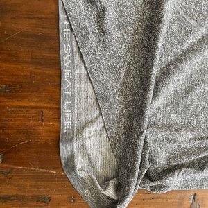 Lululemon- swiftly tech t-shirt - gradient gray - size 6